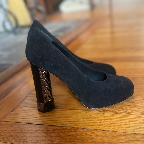 Chanel Black Suede with silver patterned heel pumps - Picture 3 of 8